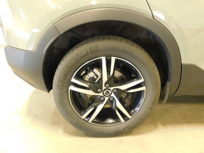 2025 Volvo XC40 Core Bright Theme CERTIFIED AWD