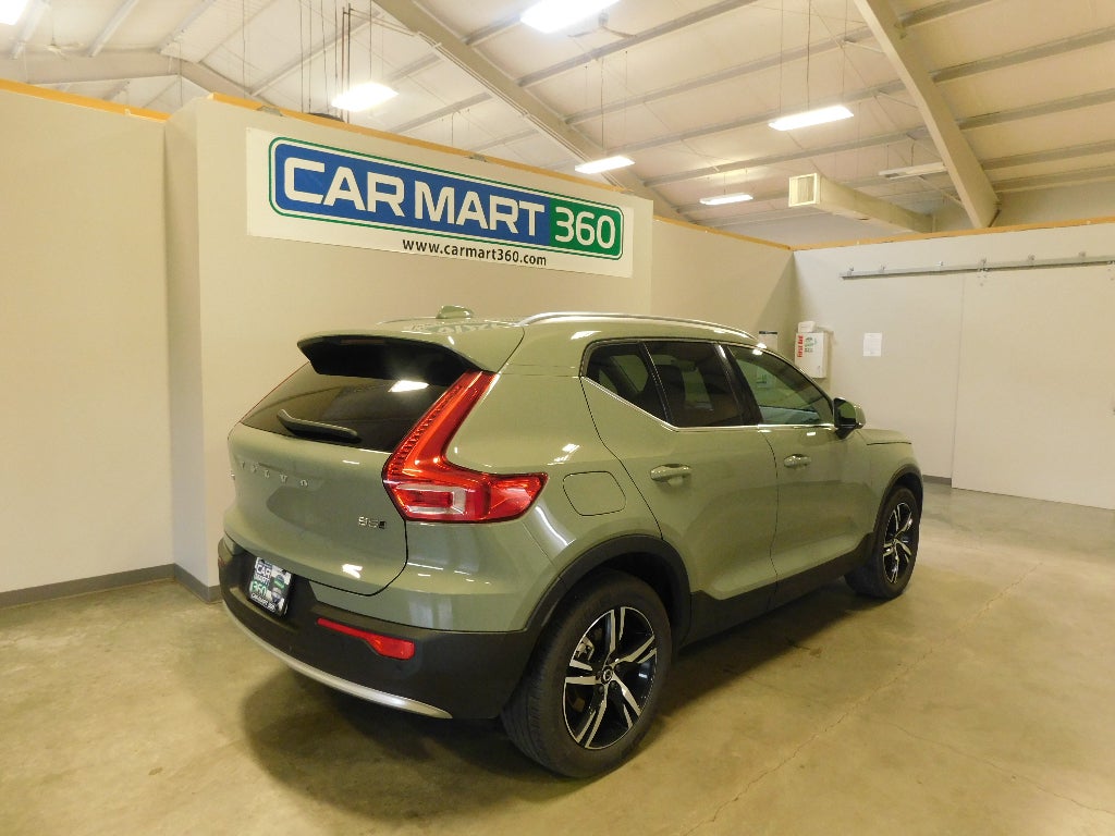 2025 Volvo XC40 Core Bright Theme CERTIFIED AWD